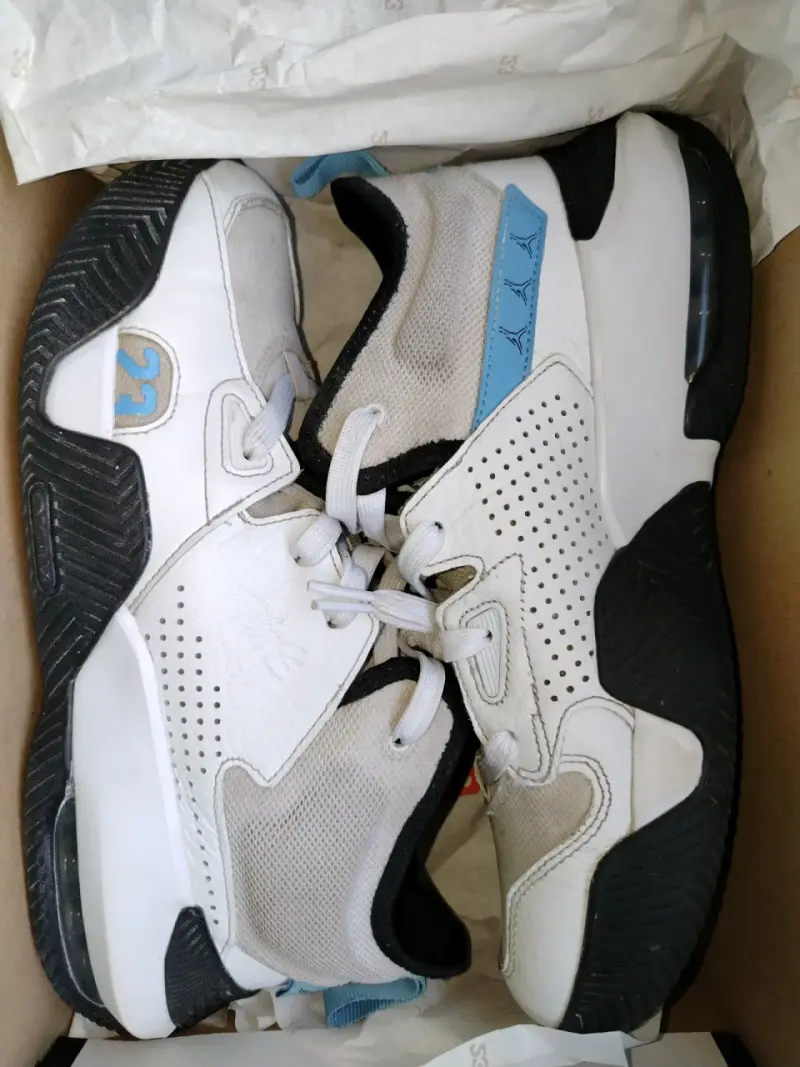 Zapatillas deportivas Jordan 23 blancas - 3