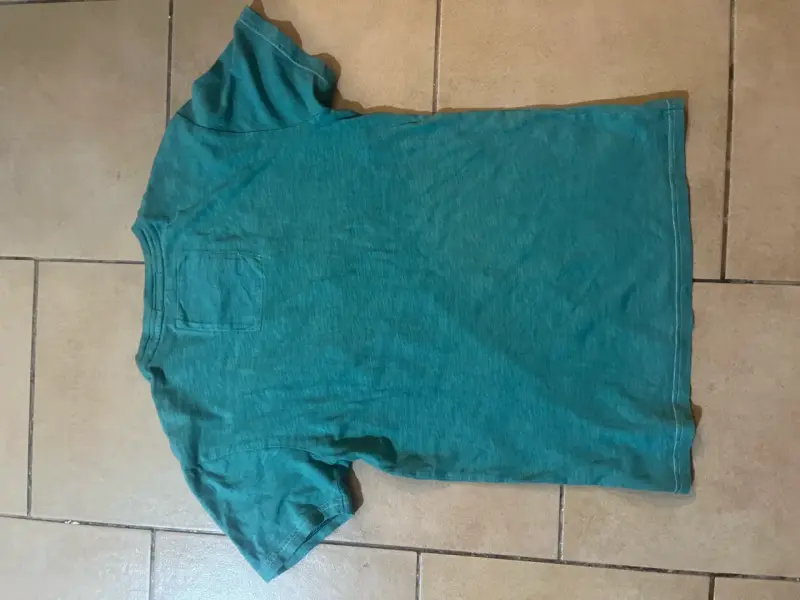 Polera verde American Eagle con diseño vintage - 3