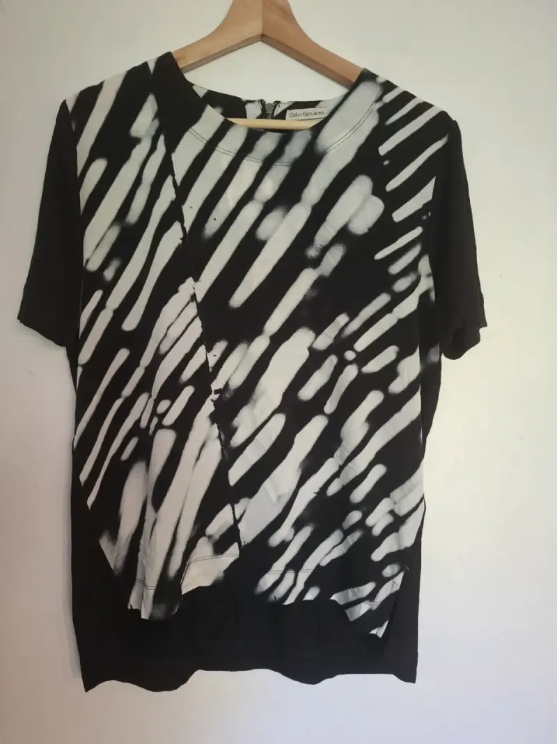 Polera Calvin Klein Jeans estampado abstracto - 2