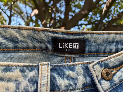 Shorts de jeans desgastados mujer - miniatura 4