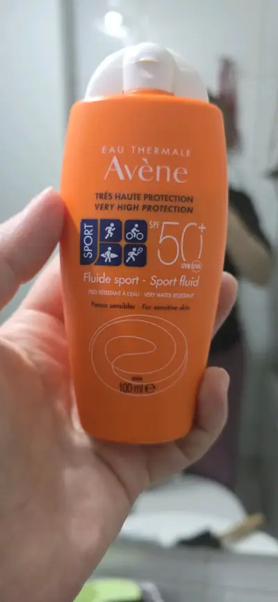 Protector solar Avène SPF 50+, Usado a mitad - miniatura 1