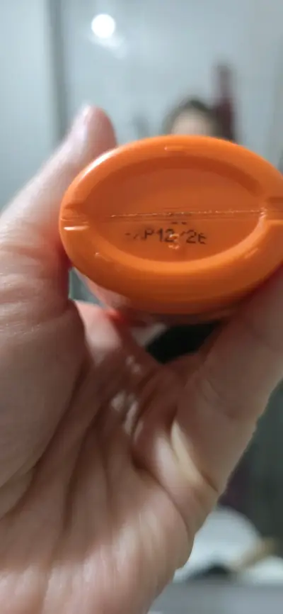 Protector solar Avène SPF 50+, Usado a mitad - miniatura 2