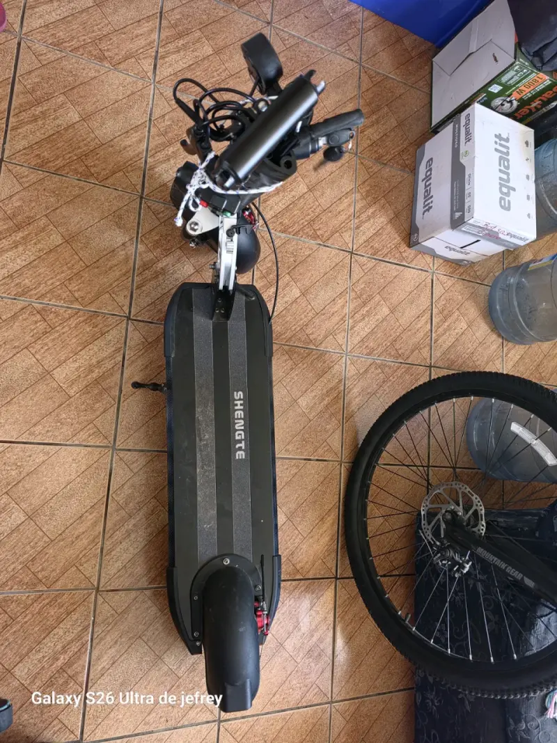 Scooter eléctrico plegable Shengte en buen estado - 1