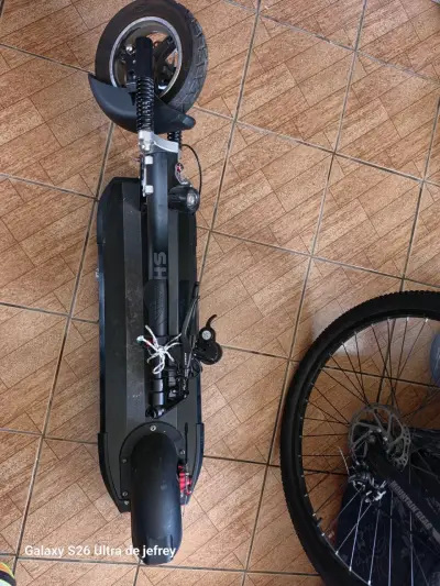 Scooter eléctrico plegable Shengte en buen estado - miniatura 3