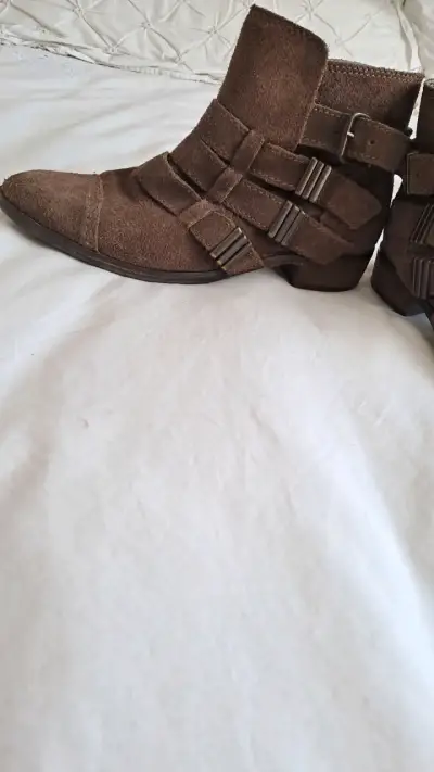 Botines de gamuza marrón Bershka talla 37 - miniatura 2