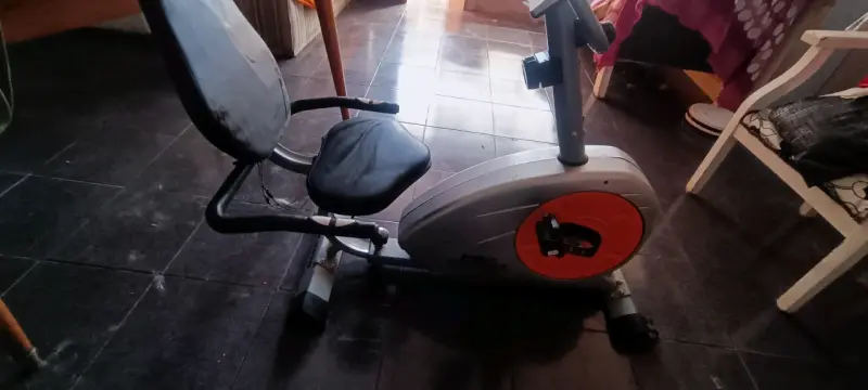 Bicicleta Estática Recumbent Lahsen HM-4100 - 2