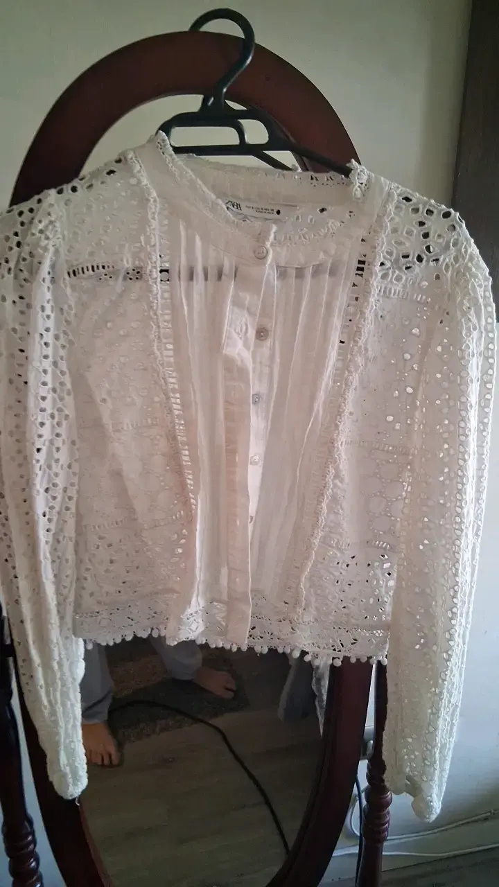Blusa de encaje blanca Zara - 1