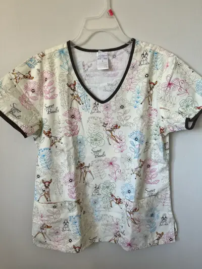 Blusa médica estampada Disney Bambi - miniatura 1