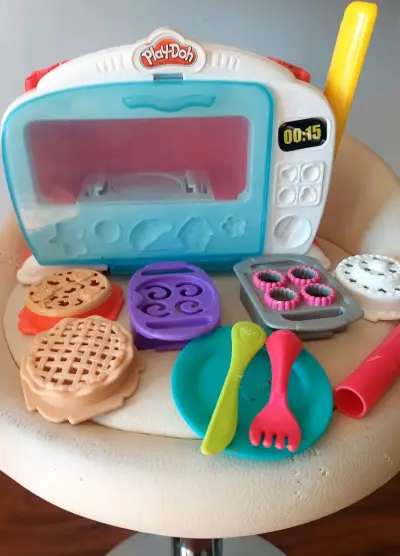 Horno de Juguete Play-Doh Kitchen Creations - miniatura 1