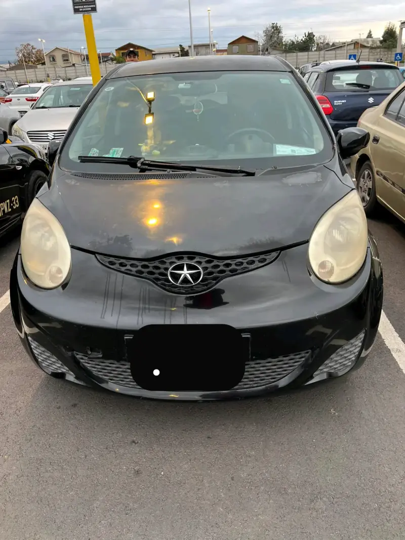 Auto compacto negro en buen estado Jac j2 2012 - 2