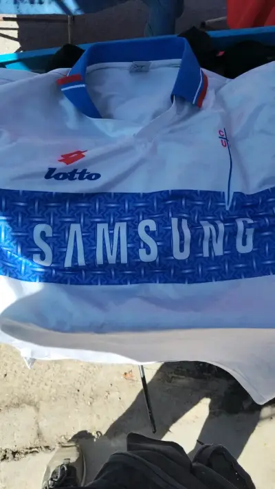 Camiseta de fútbol Lotto Samsung blanca y azul - miniatura 1