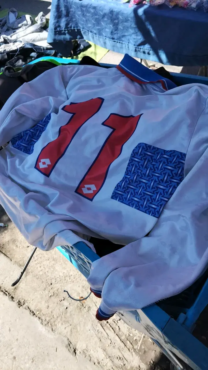 Camiseta de fútbol Lotto Samsung blanca y azul - 5