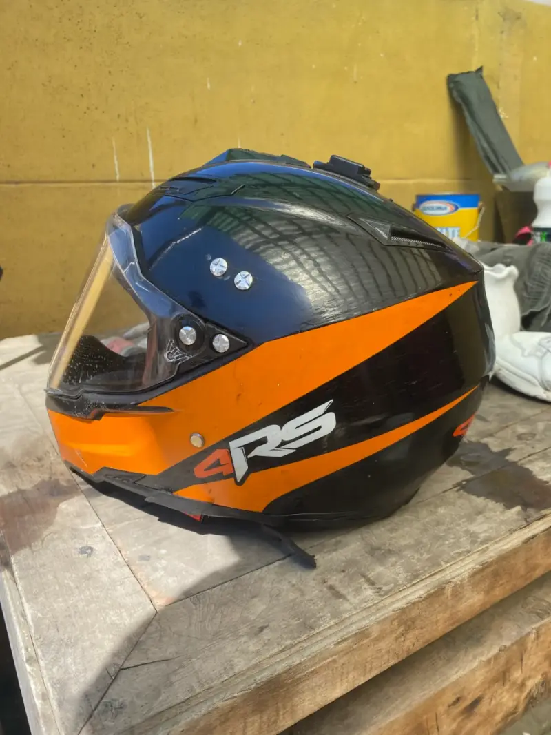 Casco de moto 4RS negro y naranja con visera - 4