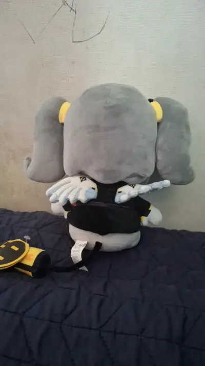 Peluche oficial de J murder drones - miniatura 2