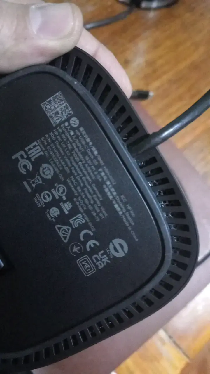 Docking station HP con múltiples puertos - 3