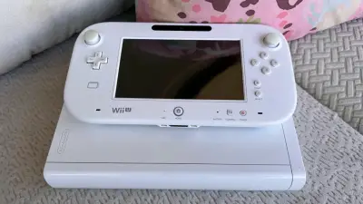 Consola Nintendo Wii U con juegos y accesorios - miniatura 2