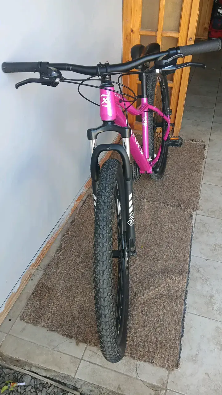Bicicleta montaña Oxford rosada con frenos de disc - 2