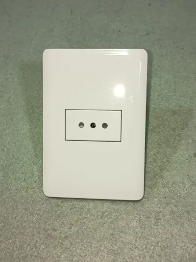 Enchufe Hembra Simple 10A Stanford Nuevo - miniatura 2