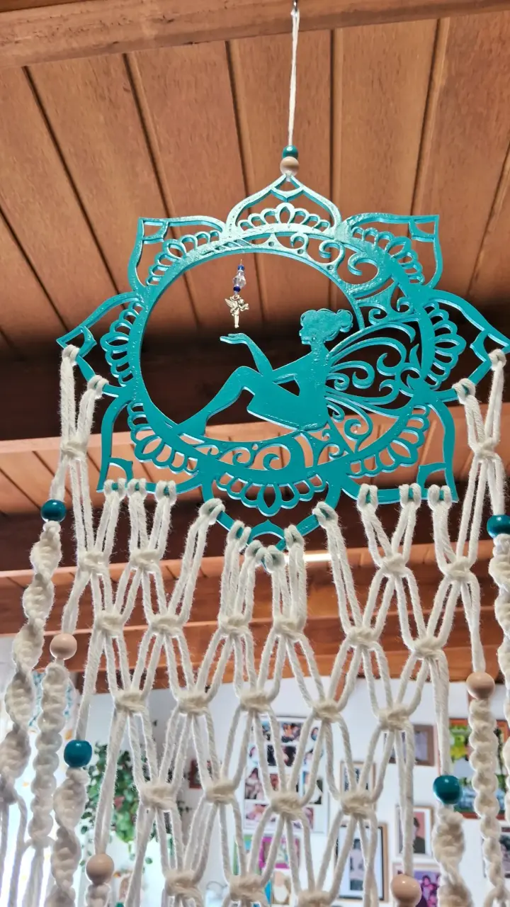 Atrapasueños de macramé con diseño de hada - 1