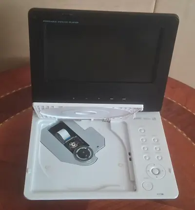 Reproductor de DVD/CD Portátil LG DP351G + Estuche - miniatura 2