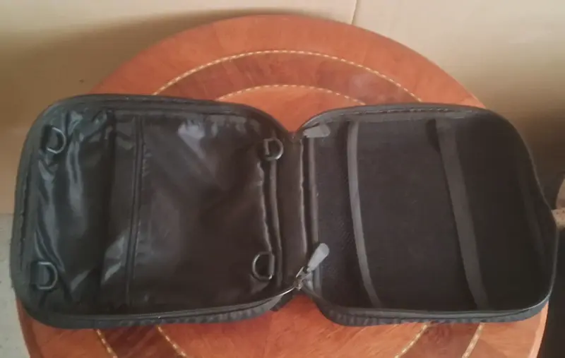 Reproductor de DVD/CD Portátil LG DP351G + Estuche - 6