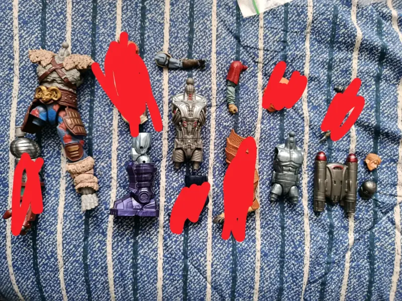 Figuras Marvel Legends y piezas BAF - 2