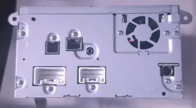 Radio Auto Mitsubishi - miniatura 1