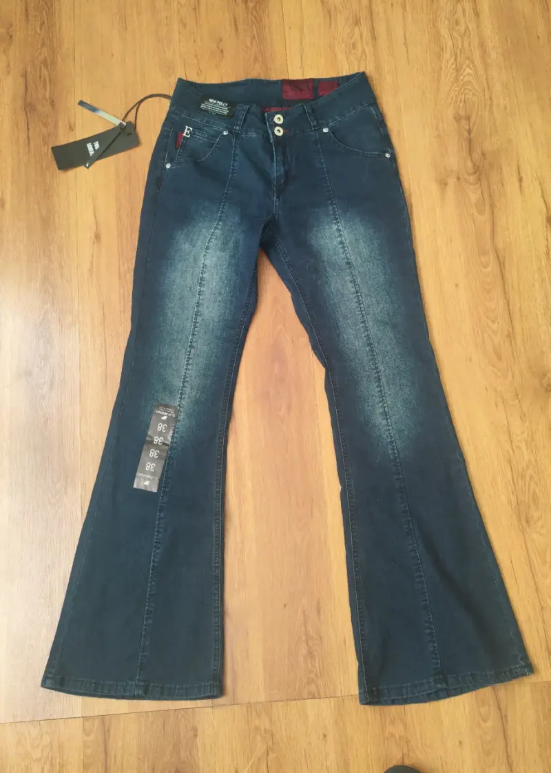 Jeans flare tiro bajo - 2