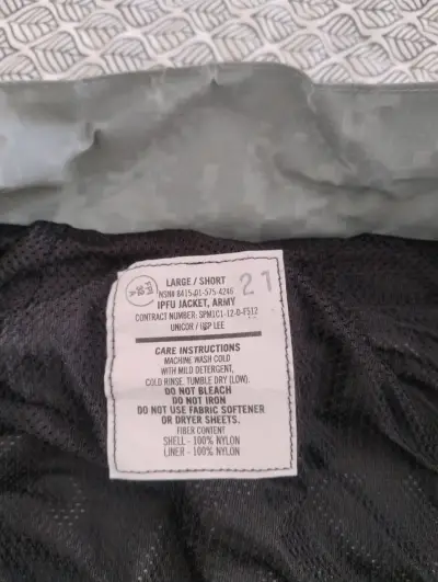 Chaqueta Cortaviento US Army IPFU Original talla L - miniatura 4