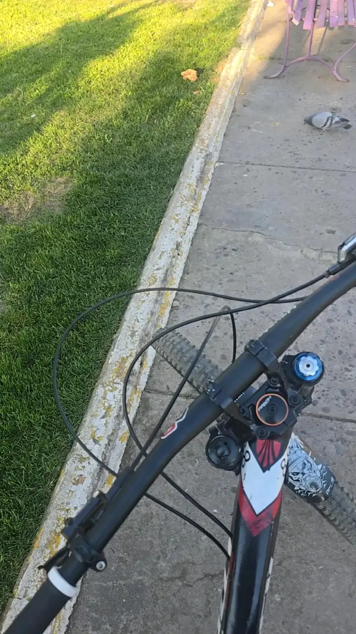 Bicicleta de montaña Trek con suspensión completa - 2
