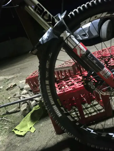 Bicicleta de montaña Trek con suspensión completa - miniatura 5