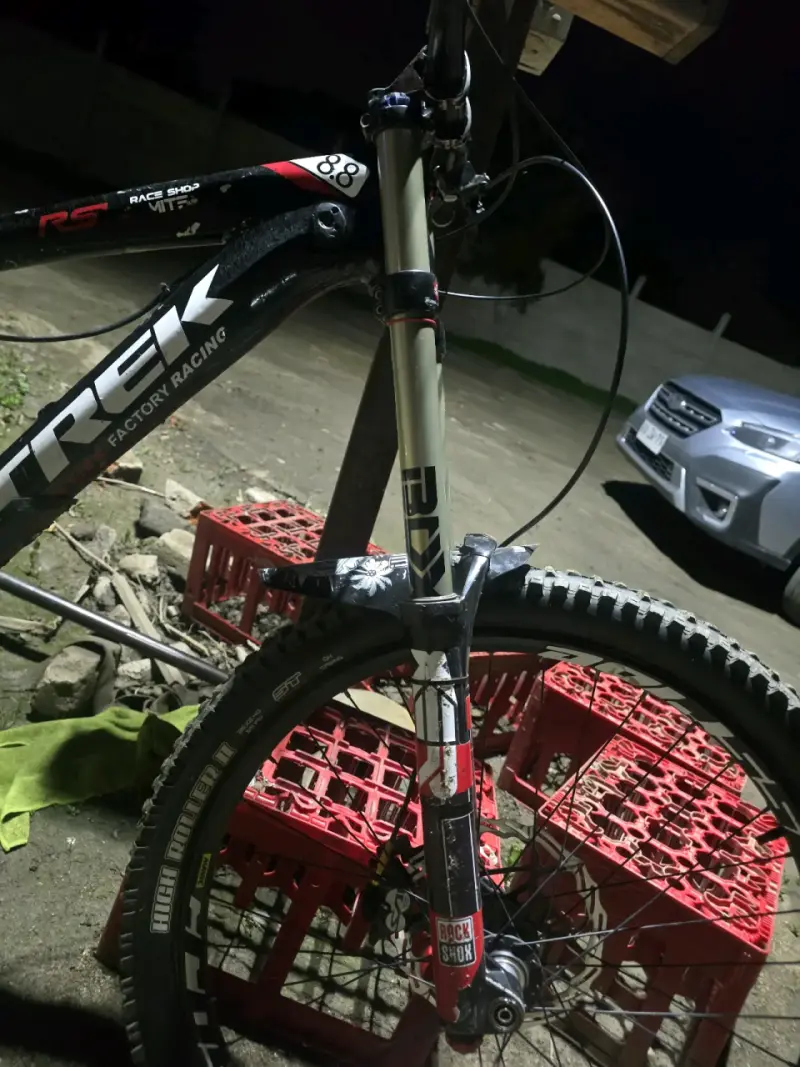 Bicicleta de montaña Trek con suspensión completa - 6