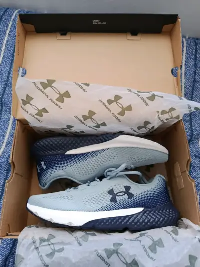Zapatillas deportivas Under Armour Charged Rogue 4 azul - miniatura 1