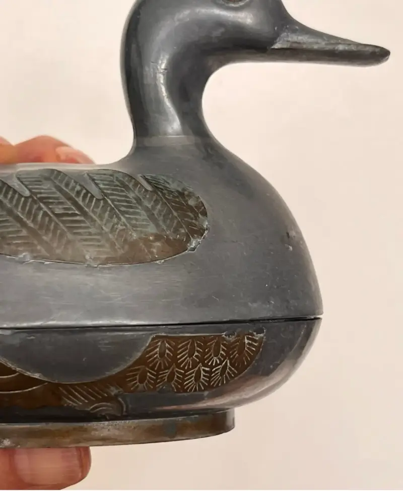 Figura decorativa de pato en metal - 2