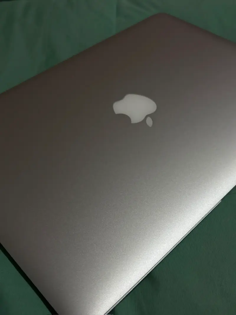 Laptop Apple MacBook Air 13 pulgadas en buen estado - 3