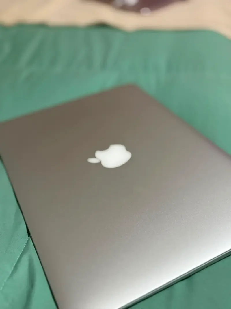 Laptop Apple MacBook Air 13 pulgadas en buen estado - 5