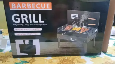 Parrilla portátil plegable para asados - miniatura 1