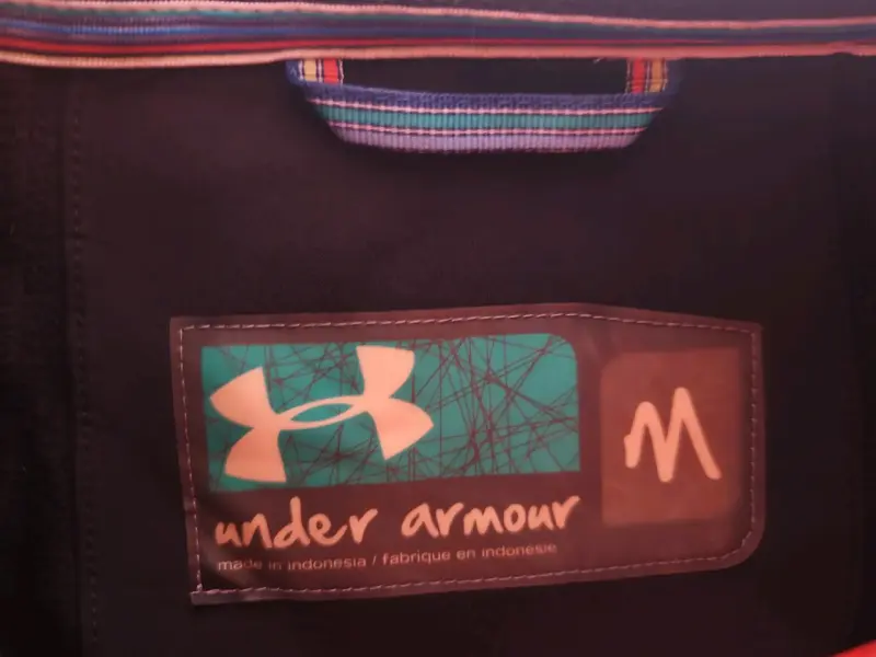 Chaqueta impermeable negra Under Armour - 3