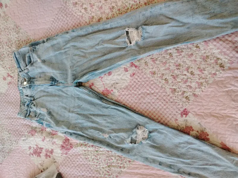 Jeans rasgados celestes para mujer Zara - 1