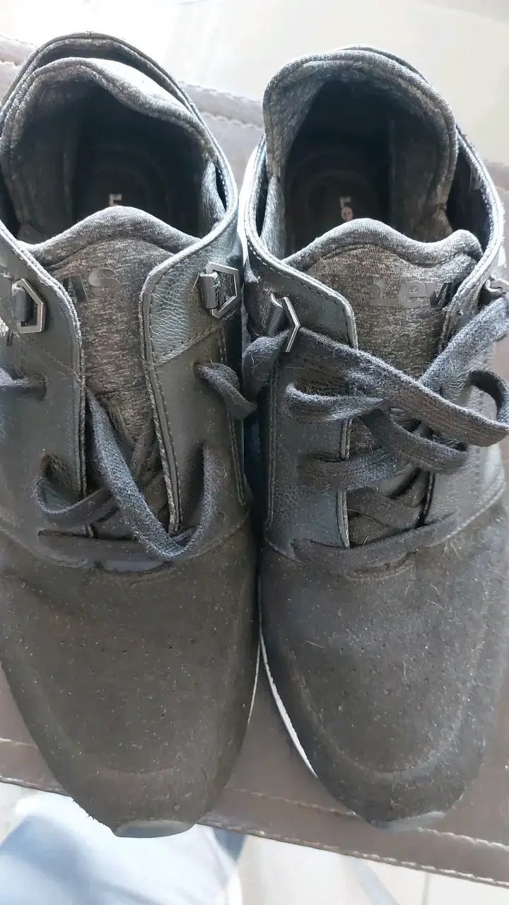 Zapatillas deportivas negras Levi's - 1