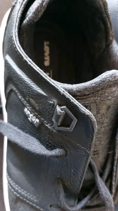 Zapatillas deportivas negras Levi's - miniatura 2