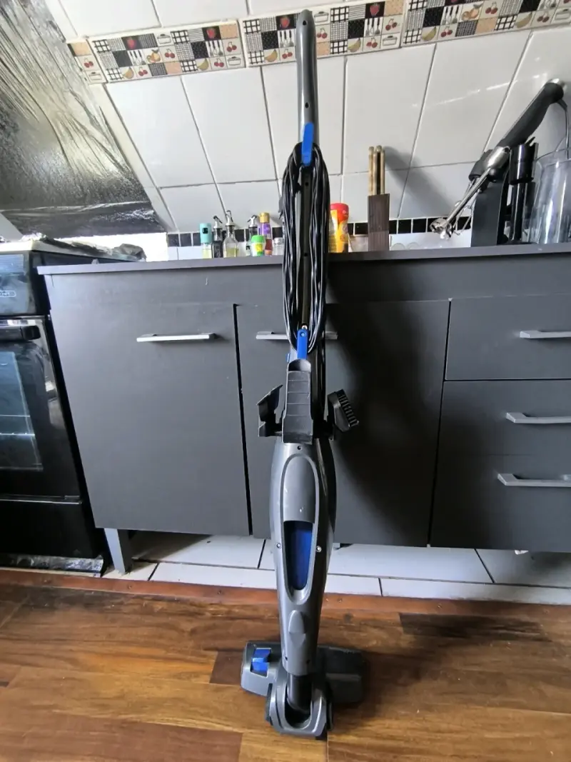 Aspiradora vertical Thorben Elektro 800W - 3