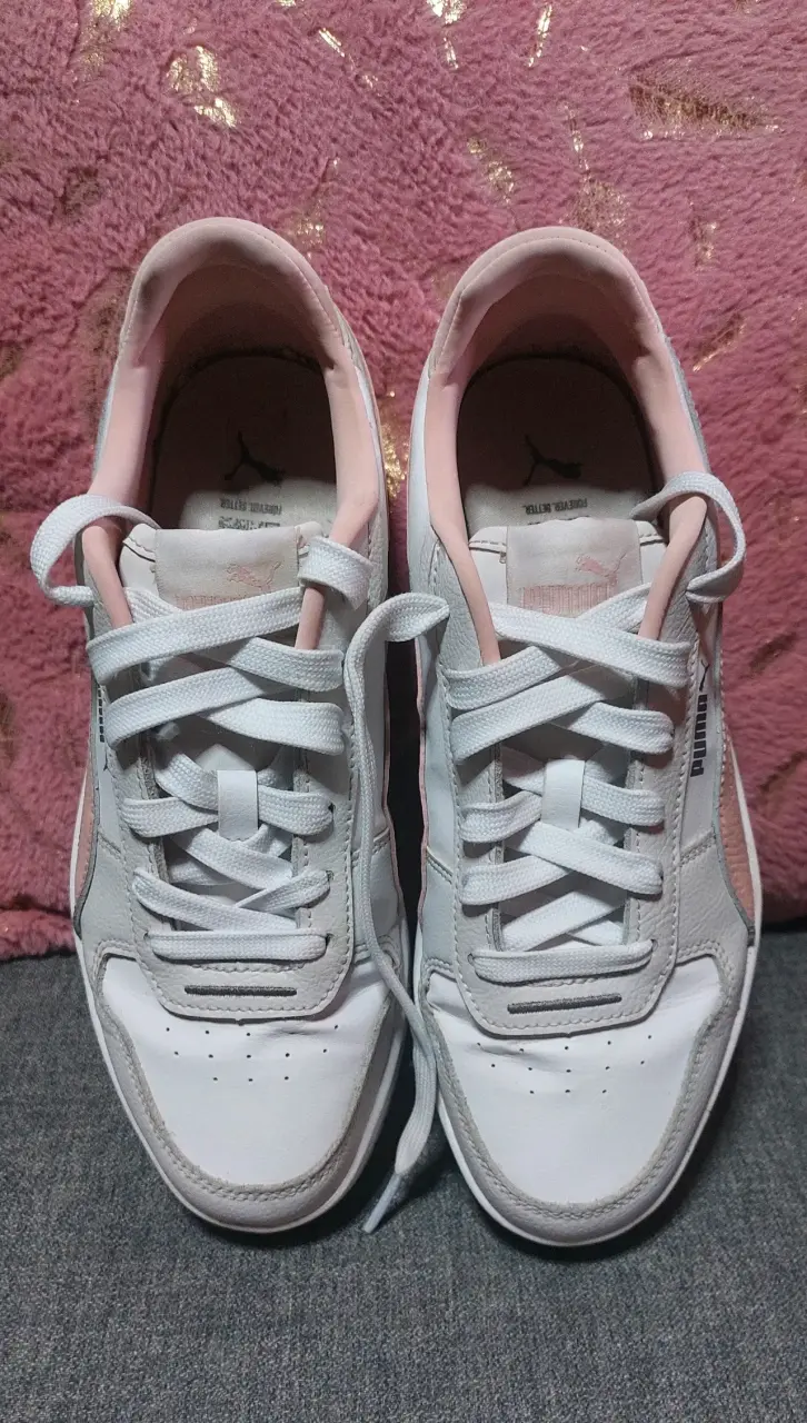 Zapatillas deportivas Puma blancas y rosadas - 3
