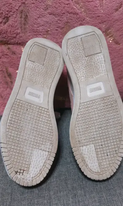 Zapatillas deportivas Puma blancas y rosadas - miniatura 4