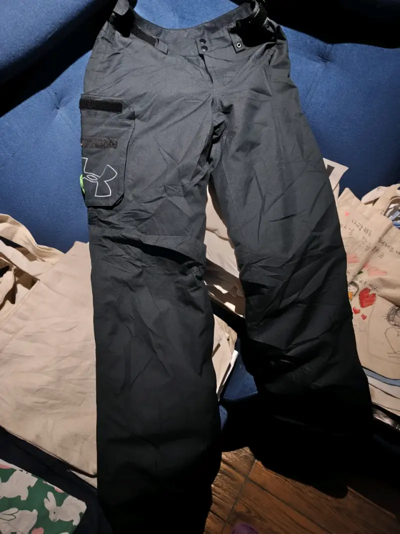Pantalones de nieve impermeables Under Armour negros - 1