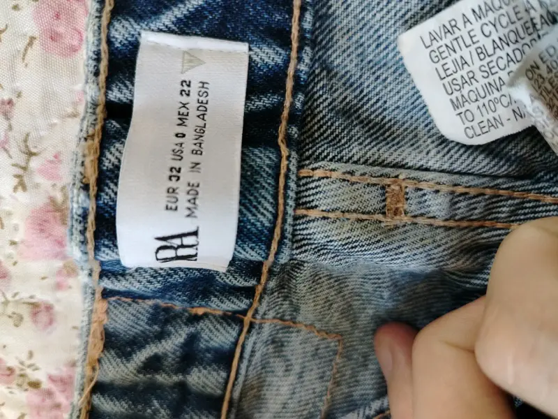 Jeans rasgados de mezclilla Zara para mujer - 3