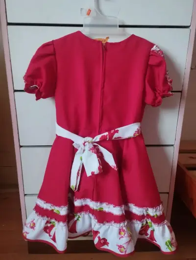 Vestido infantil rojo con volantes florales - miniatura 2