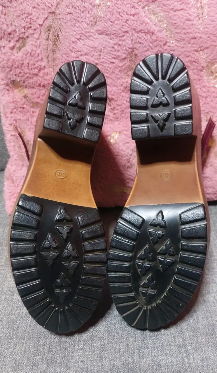 Zapatos de tacón burdeos con correa - 5