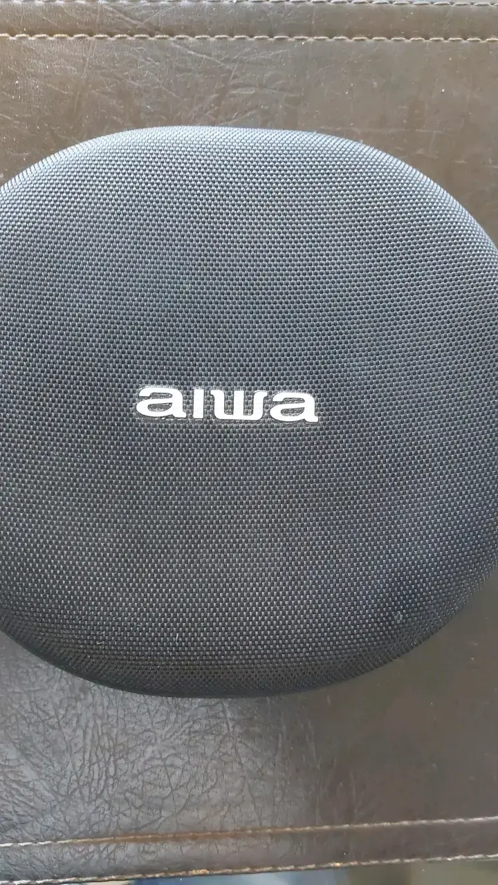 Audífonos inalámbricos Aiwa con estuche - 1