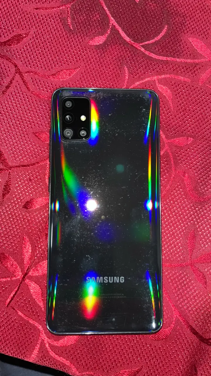 Smartphone Samsung Galaxy A51 en buen estado - 2